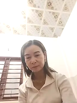 Sexy-ladyboobs20 webcam