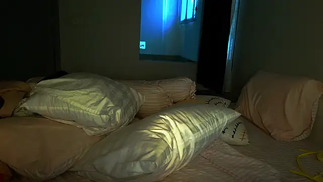 tiadoll - TiaDoll's free webcam - UK Sex Cams