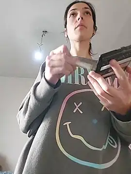 SheTheDeeevil webcam