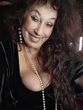 GypsyEsmeralda webcam