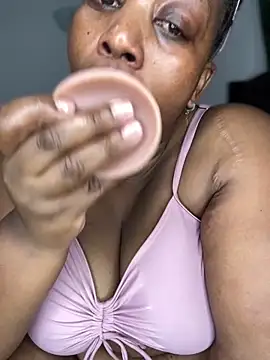 MsWhiteChocolatte webcam