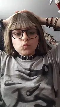 littlevalerie webcam