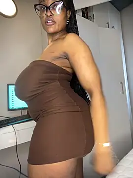 Bustygoddess32 webcam