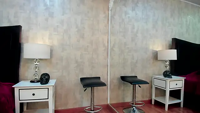 NahomyCarther webcam