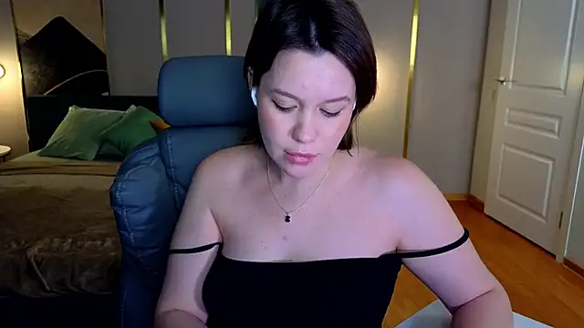 katy__moonj webcam