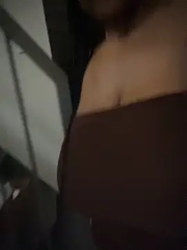 Bustygoddess32 webcam