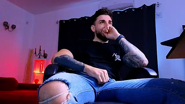 MightyAaron66 webcam