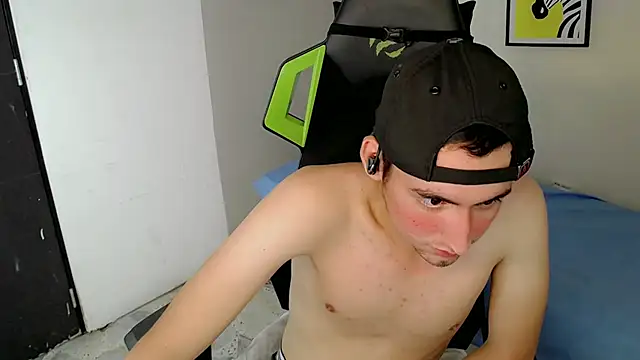 Fernan_flow webcam stripchat model stream image