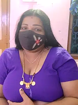 lathikaqueentamil webcam