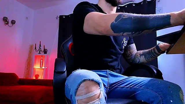 MightyAaron66 webcam