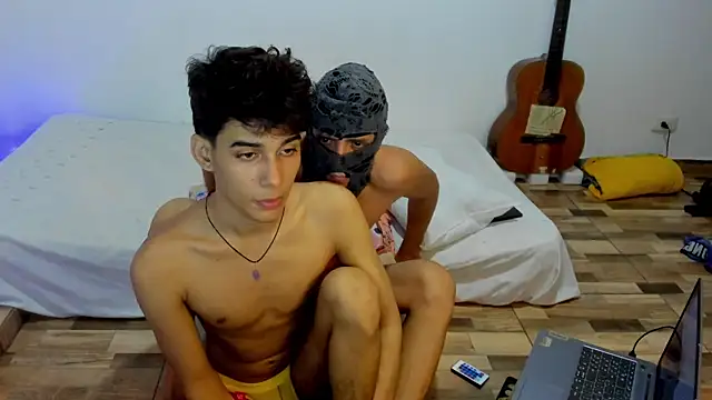 Dominic_Shadow webcam