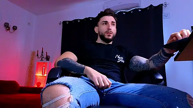 MightyAaron66 webcam