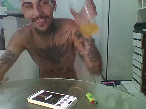 PitbullDiablo1 webcam