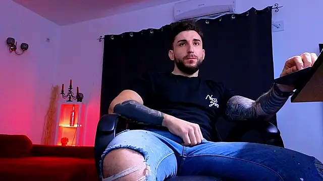 MightyAaron66 webcam