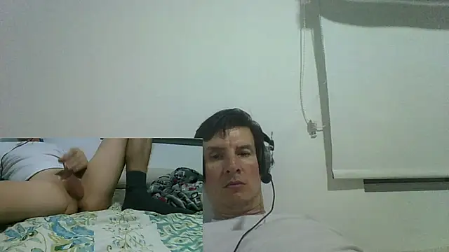 carliesexyman webcam