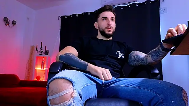 mightyaaron66 - MightyAaron66's free webcam - UK Sex Cams