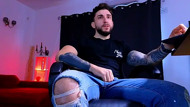 MightyAaron66 webcam