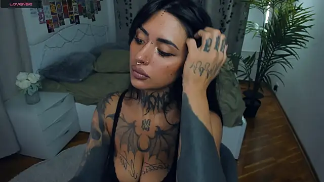 CharimgSabrina webcam