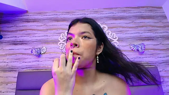 yungelitamor_ webcam