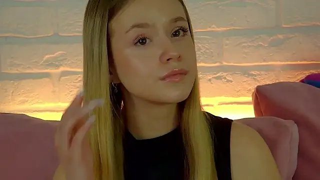 MilanaBalmain webcam