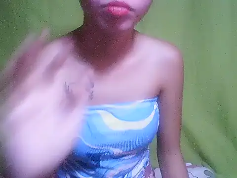 SweetPussie18x webcam