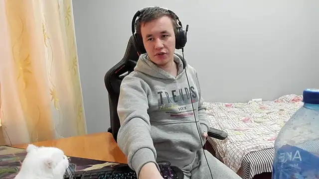 iliaskrislove Live Webcam on Stripchat