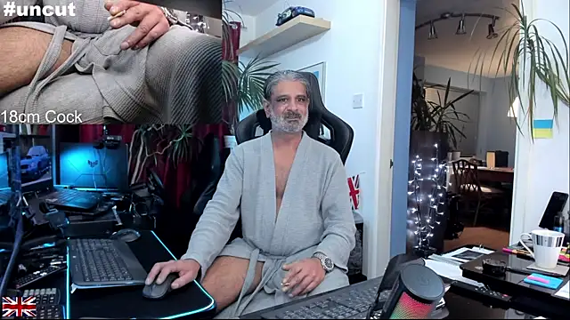 OnlineBossUK Live Webcam on Stripchat