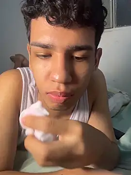 Santiago_Foxx webcam