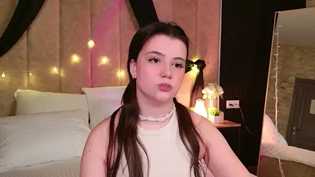 Pauline_Heaven webcam