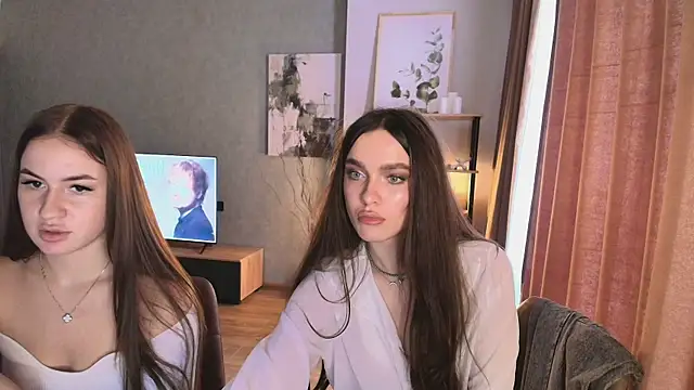 MayaGlow Live Webcam on Stripchat