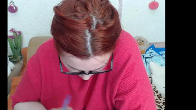 PlayfullMature webcam