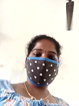 MaaliiiPonuTamil webcam