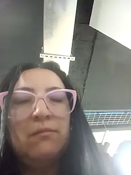 Monserratizzy webcam