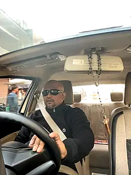 Dick_6inches_Delhi webcam