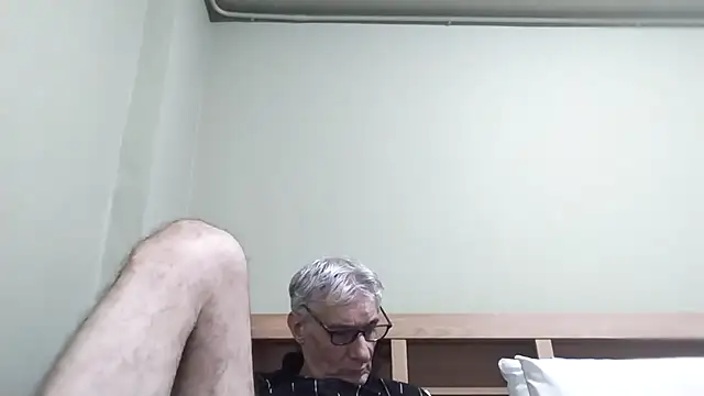 BIGUNCUTHARDCOCK webcam