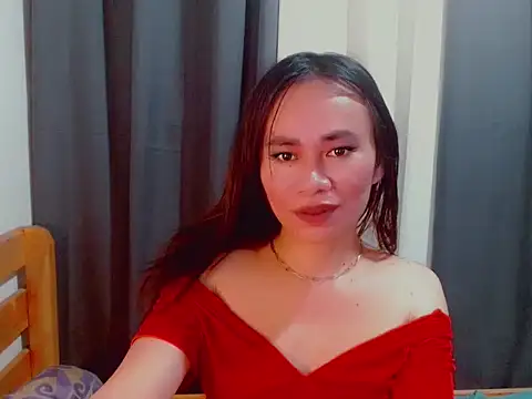 ursweet_yummy webcam