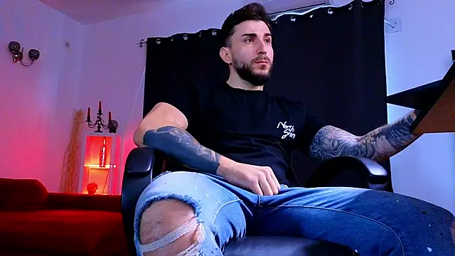 MightyAaron66 webcam