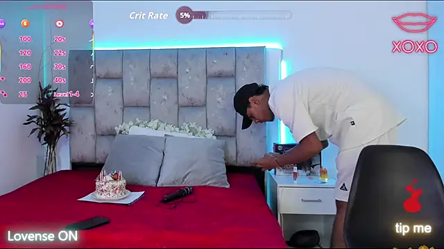 SweetAndSinful webcam