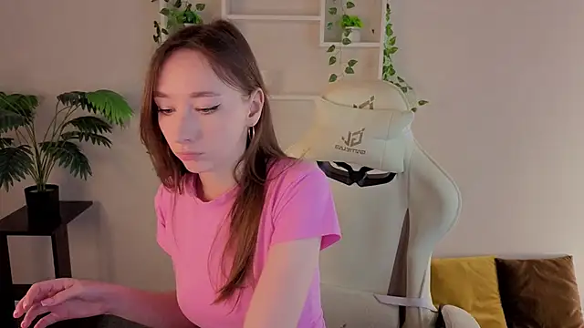 Miche1le_Allenne webcam