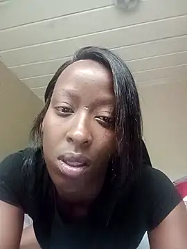 PetiteSquirtQueen webcam