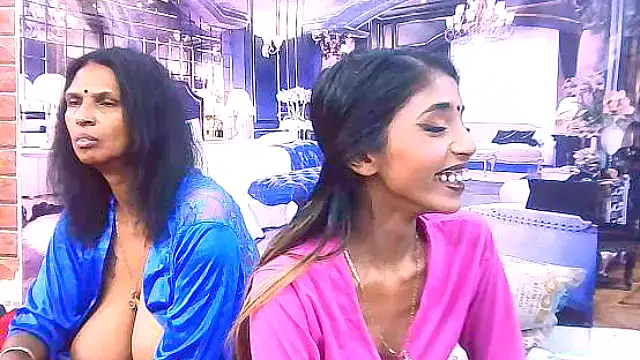 IndianSexySlender webcam