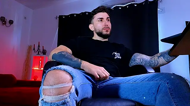 MightyAaron66 webcam