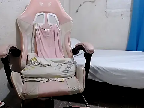 mistress_bigcockts (T milf) - lets cum together