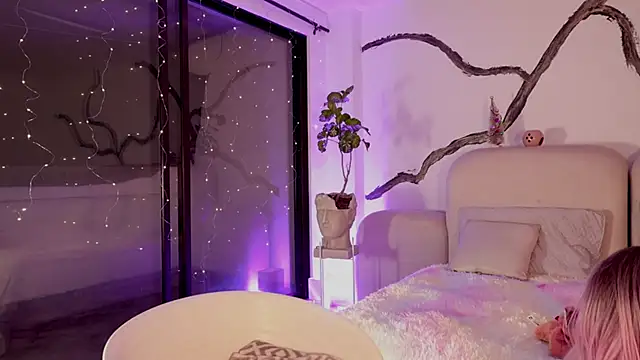 SarahCastro1_ webcam