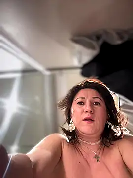 ZhenjaPoledance webcam