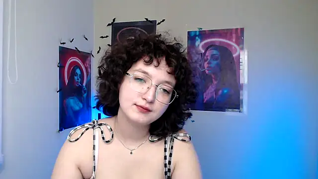 MissAriaa live cam screenshot female from Sex Land on Ufotopia – Live Cams & Video Chat