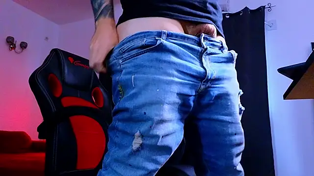 MightyAaron66 webcam