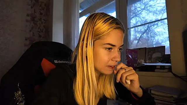 Witching_Moon webcam