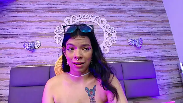 yungelitamor_ webcam