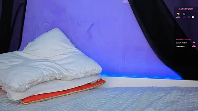 Scarlettsrorm webcam